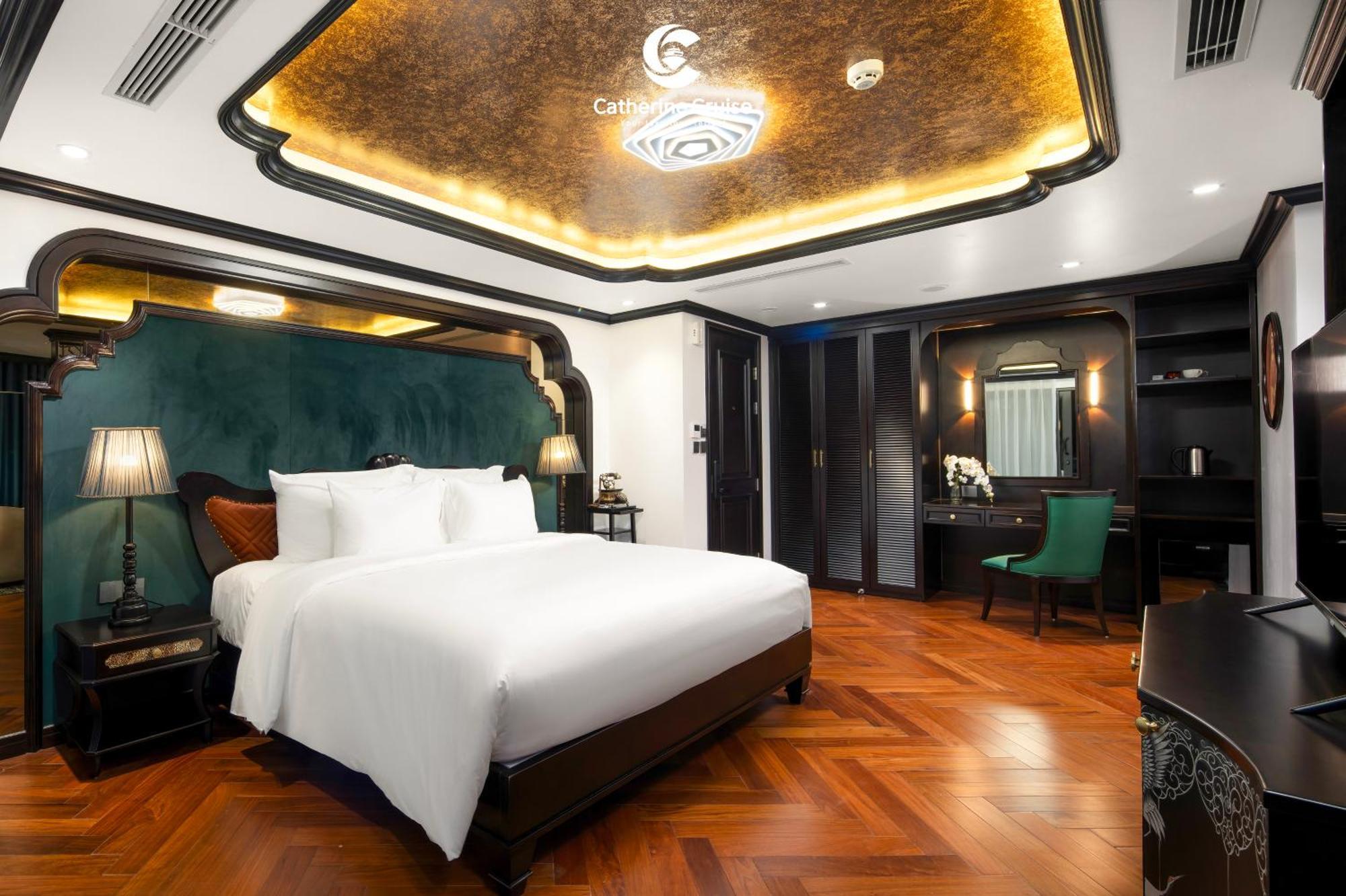 Catherine Cruises Ha Long Bay Extérieur photo