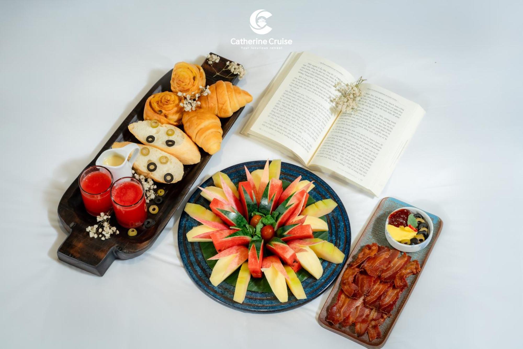 Catherine Cruises Ha Long Bay Extérieur photo